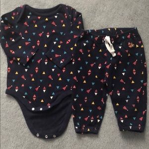 Gap matching set long sleeve bodysuit / pants